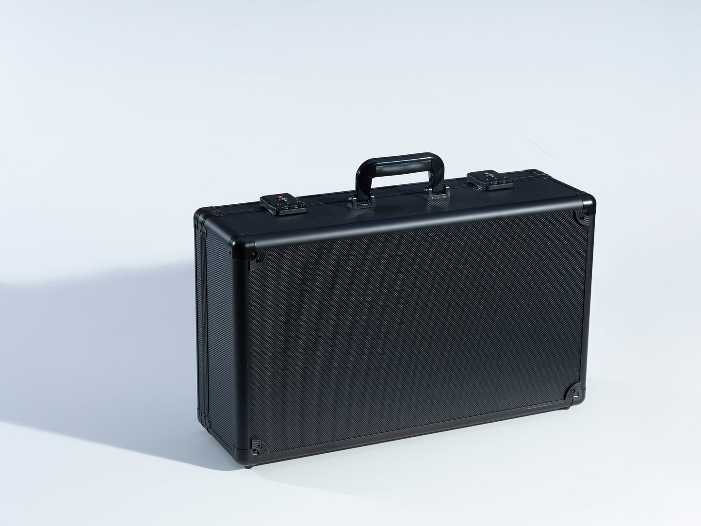 TCGfanshop "Black on Black" Collector's storage case (Groot)