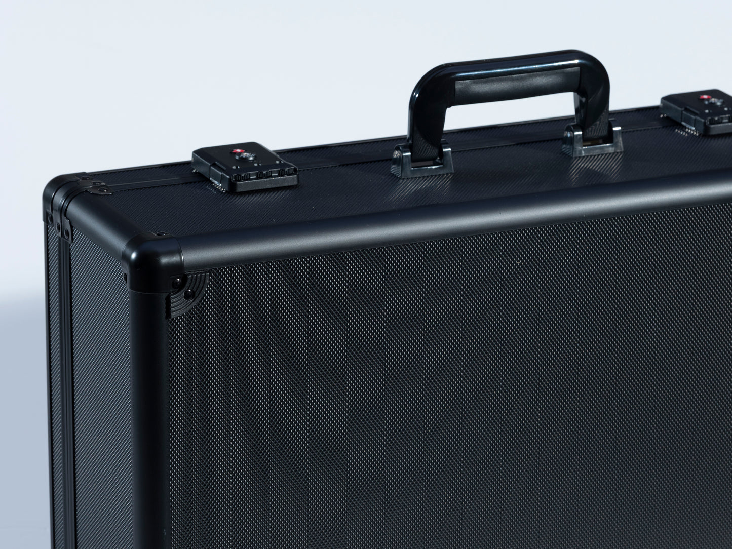 TCGfanshop "Black on Black" Collector's storage case (Groot)